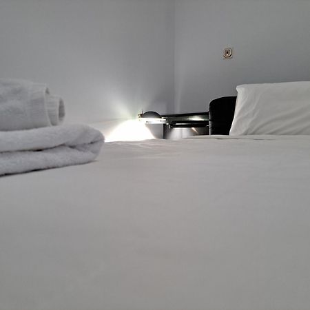 Four Seasons Apartment อาร์เตมีดา ภายนอก รูปภาพ