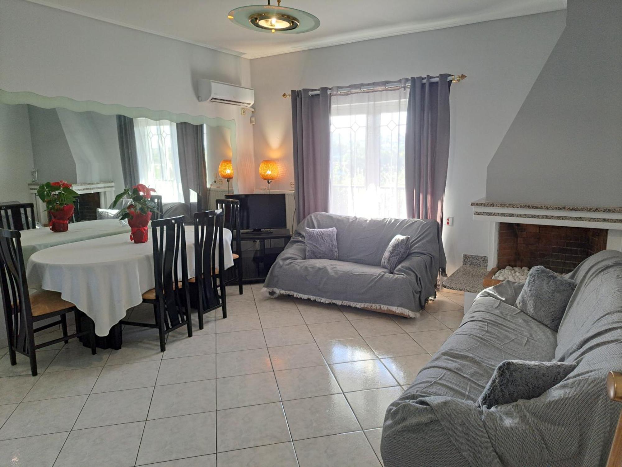 Four Seasons Apartment อาร์เตมีดา ภายนอก รูปภาพ